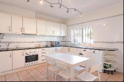 Bright and spacious three bedroom semi-detached townhouse for sale, Vilamoura