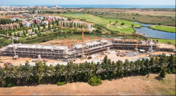 Buy luxury 3 Bedroom contemporary penthouse in Vilamoura with golf and ocean views