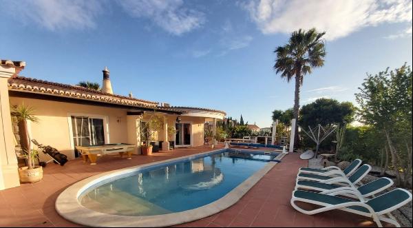 4 bedroom villa with seaviews, Carvoeiro for sale