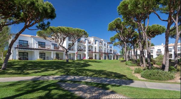 Fantastic 2 bedrooms apartment, overlooking golf course, for sale Albufeira, Algarve