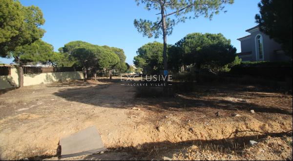 Unique building plot within prestigeous urbanization near Quinta do Lago