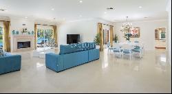 Buy Luxurious mansion with 5 bedrooms and private pool for sale in Pinhal Velho, Vilamoura