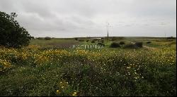 Well located plot with two ruins for sale near Salgados Golf in Algarve near Praia Grande