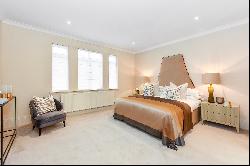 Recently renovated family home moments away from Hyde Park