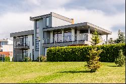 Elegant house in Jurmala, on the cost of the Lielupe River.