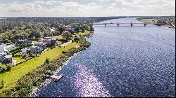 Elegant house in Jurmala, on the cost of the Lielupe River.