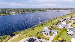 Elegant house in Jurmala, on the cost of the Lielupe River.