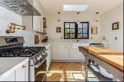 817 Benjamin Way, Healdsburg, CA 95448