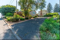 317 SW Canyon Drive Redmond, OR 97756