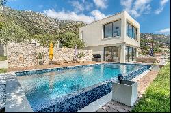 Contemporary villa with breathtaking view of the Principality of Monaco