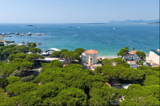 Vente - Appartement Juan-les-Pins (Antibes-les-Pins) - 3a 500a 000a 