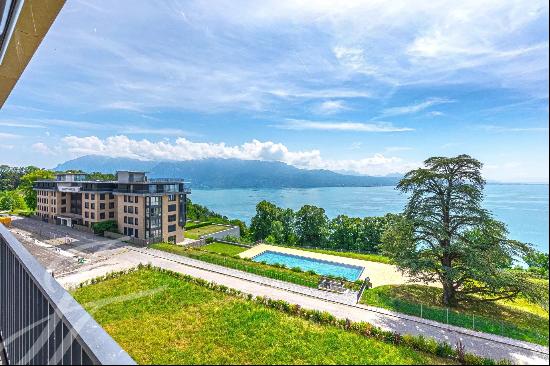 Exceptional penthouse with panoramic view of the lake