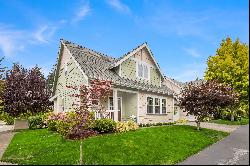 702 Day Lily Lane, Bainbridge Island, WA 98110