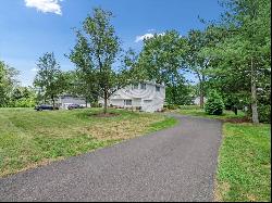 Rockland County NY- Bardonia Split Level - Move Right In!  