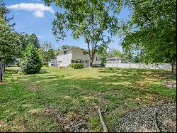 Rockland County NY- Bardonia Split Level - Move Right In!  