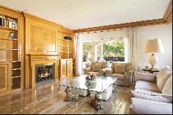 Fantastic large house central located in Terramar, Sitges