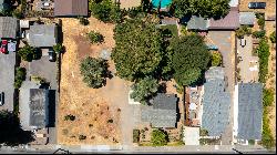 Central Healdsburg Lot