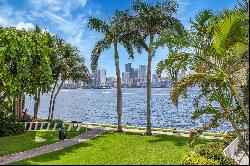 3530 Mystic Pointe Dr, #214, Aventura, FL