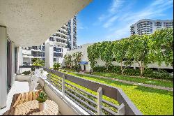 3530 Mystic Pointe Dr, #214, Aventura, FL