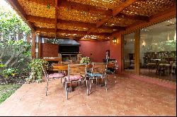 One-story Chilean-style house in the Piedra Roja area.