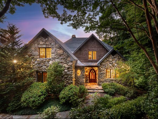 8 Timberwolf Court, Asheville, NC, 28804, USA