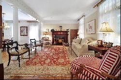 Beautiful Center Hall Colonial in Red Coat Neighborhood!