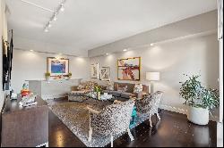 Updated condo on the tenth floor in the heart of Uptown Dallas