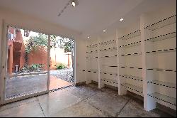 Renovated duplex house in Gávea with preserved facade