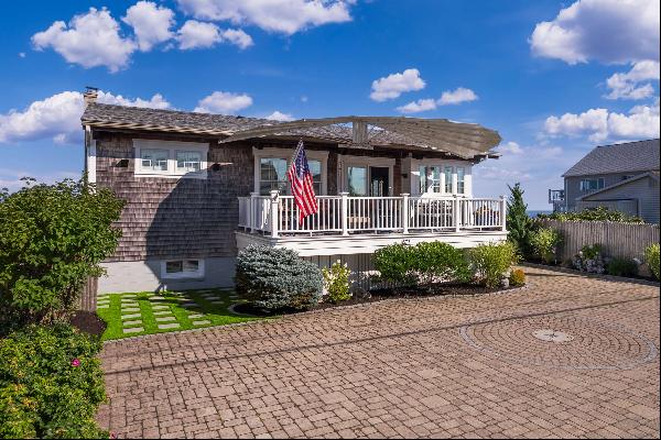 Year-Round Luxurious Beachfront Living in Wells