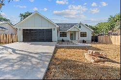 4 Country Place Drive, Wimberley, TX 78676