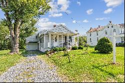 Farmhouse in Adamstown