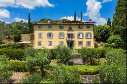 Historic villa with panoramic views and pool in Lucca