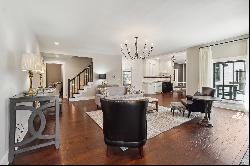 Luxurious Executive Estate Fully Renovated Oasis in Oak Mountain Park Community