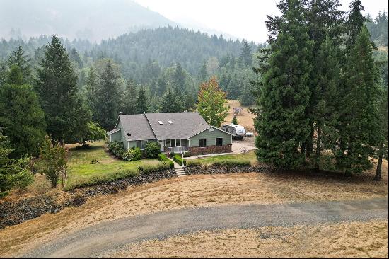 8701 ROBERTS CREEK RD Roseburg, OR 97470