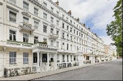 Duplex apartment set across the fourth and fifth floors in South Kensington