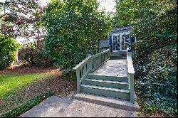 Cozy Single-Family Rental With Easy Access to Buckhead and Midtown!