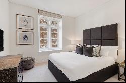 Recently renovated luxury apartment in Mayfair.