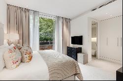 Recently renovated luxury apartment in Mayfair.