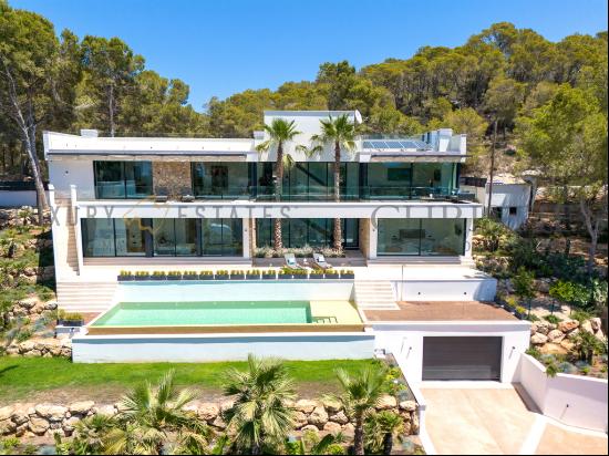 Newly built villa with panoramic sea and bay views in Camp de Mar