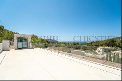 Newly built villa with panoramic sea and bay views in Camp de Mar