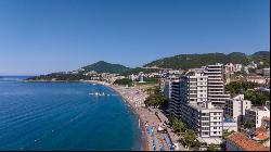 Three-bedroom beachfront apartment