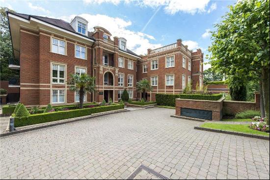 A spacious lateral two bedroom garden apartment in Hampstead Village, NW3.