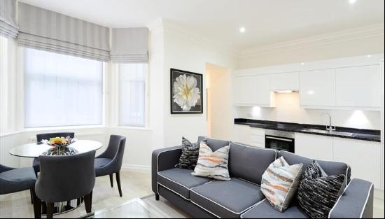 A beautifully designed apartment to rent in Kensington W8