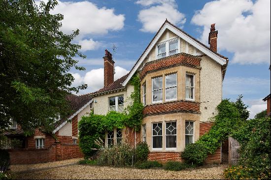 A substantial house on the west side of this prime side road close to a range of schools.