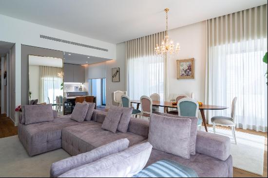 Excellent, modern three bedroom apartment with lift and parking in Belem, Lisbon.