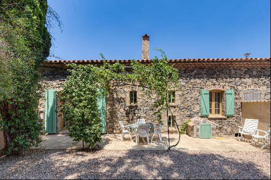 A beautiful Provencal home and a separate annexe, completely renovated in 2023.