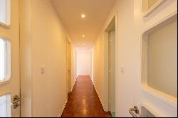 Flat, 4 bedrooms, for Rent