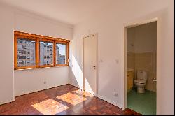 Flat, 4 bedrooms, for Rent