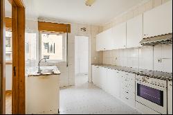 Flat, 3 bedrooms, for Sale