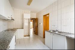 Flat, 3 bedrooms, for Sale